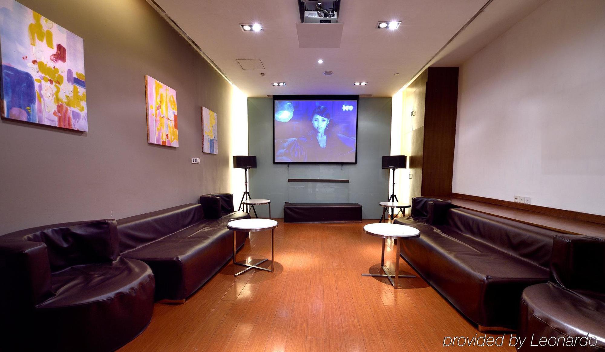 Holiday Inn Express Shanghai Nanhuizui Zewnętrze zdjęcie