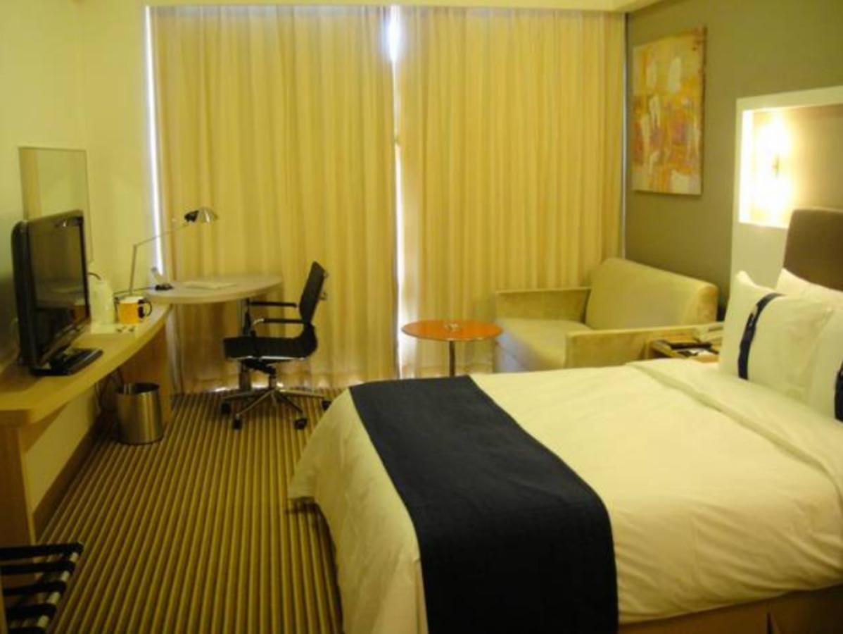 Holiday Inn Express Shanghai Nanhuizui Zewnętrze zdjęcie