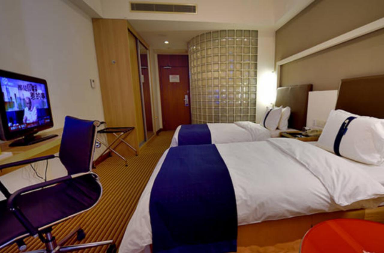 Holiday Inn Express Shanghai Nanhuizui Zewnętrze zdjęcie