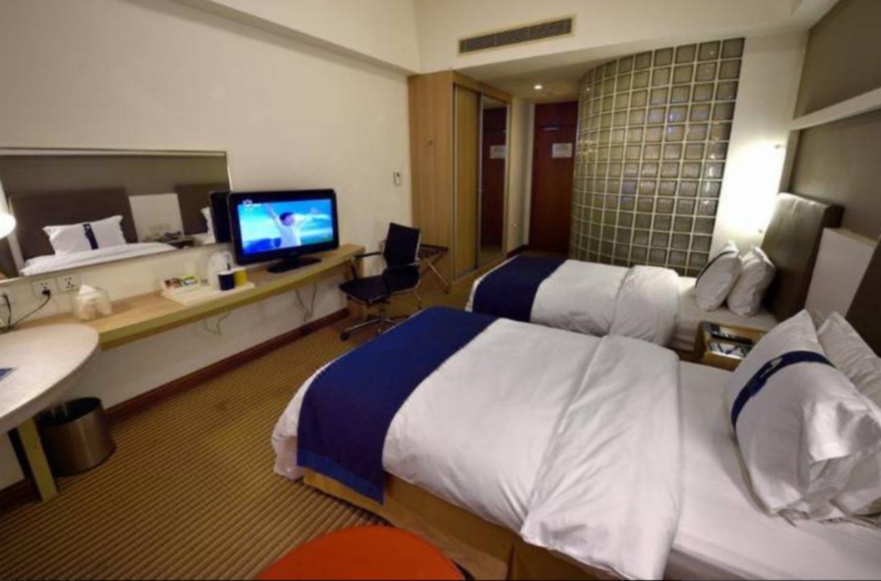 Holiday Inn Express Shanghai Nanhuizui Zewnętrze zdjęcie
