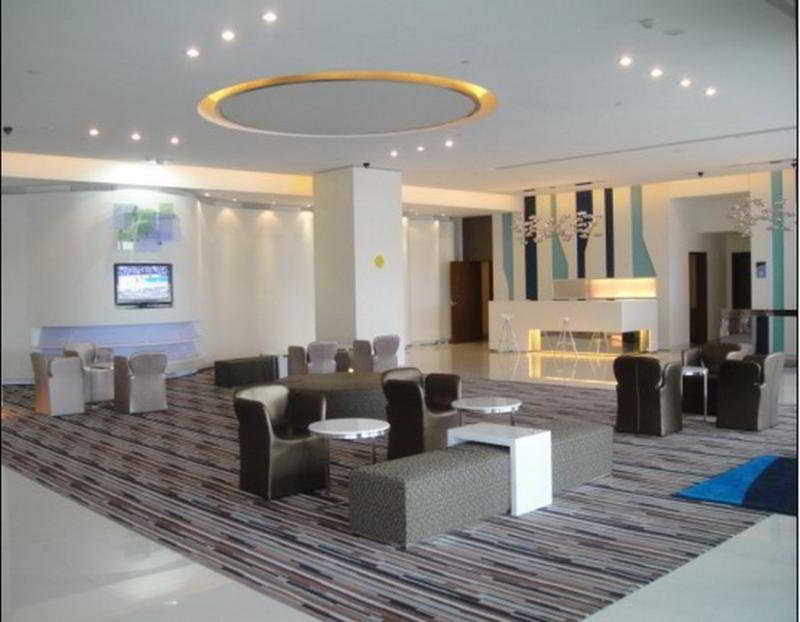 Holiday Inn Express Shanghai Nanhuizui Zewnętrze zdjęcie